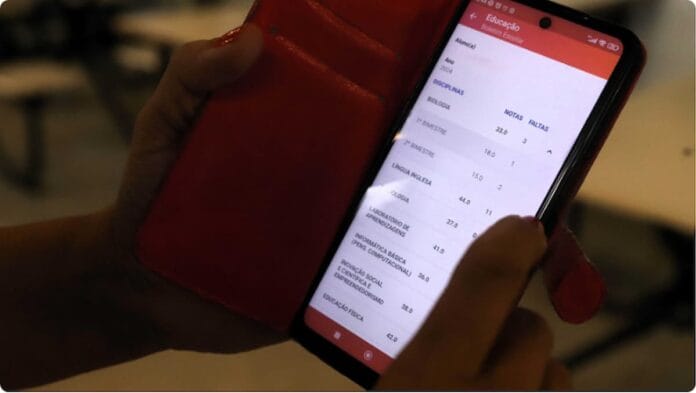Boletim Escolar Digital chega para todas as escolas da rede estadual de Minas Gerais