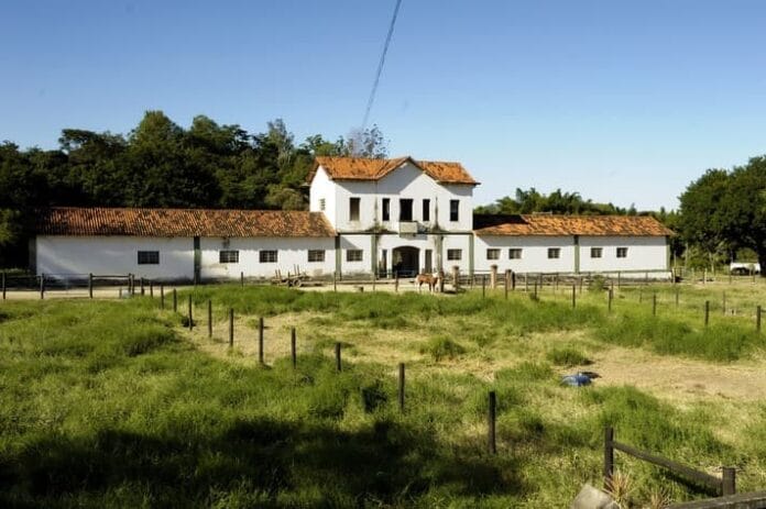 UFMG faz parceria com União Espírita Mineira para transformar fazenda onde trabalhou Chico Xavier em Campus da Universidade