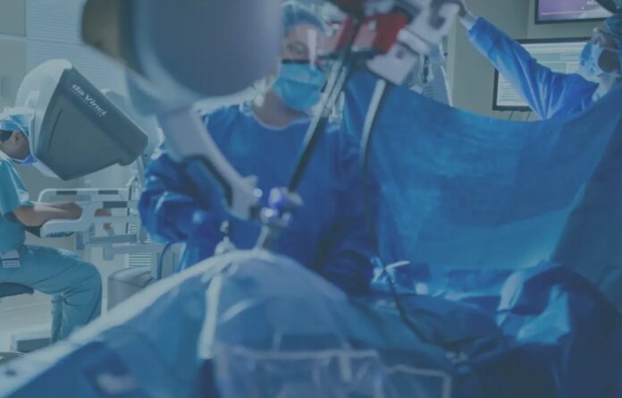 40093d92-3c21-4b56-ba0c-93ba5c6ff3e4 Cirurgia robótica amplia acesso e aprimora tratamento do câncer de próstata