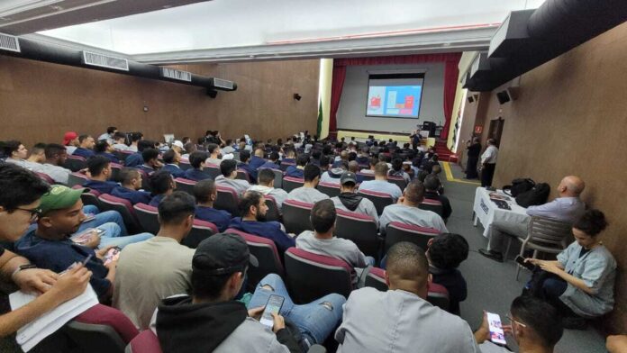 20530c45-4804-4377-b0f8-10bb622996f5 Empresa capacita mais de 20 mil profissionais na área de elétrica em 2025