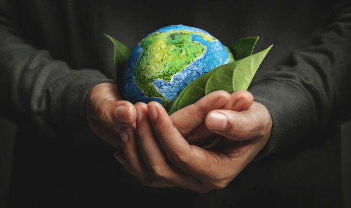 World Earth Day Concept. Green Energy, Renewable and Sustainable Resources. Environmental and Ecology Care Consciência ambiental representa o respeito à integridade do meio ambiente