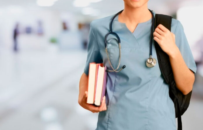 201af695-58f1-4f5b-a2b7-9521c5cdc5a1 MEC revoga edital de expansão de vagas em cursos de Medicina