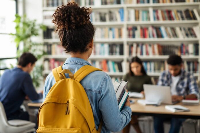 Prouni 2026 abre inscrições para bolsas de até 100% em faculdades particulares