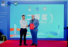 Professor da UNIFAL-MG de Varginha conquista medalha de prata em competição internacional na China